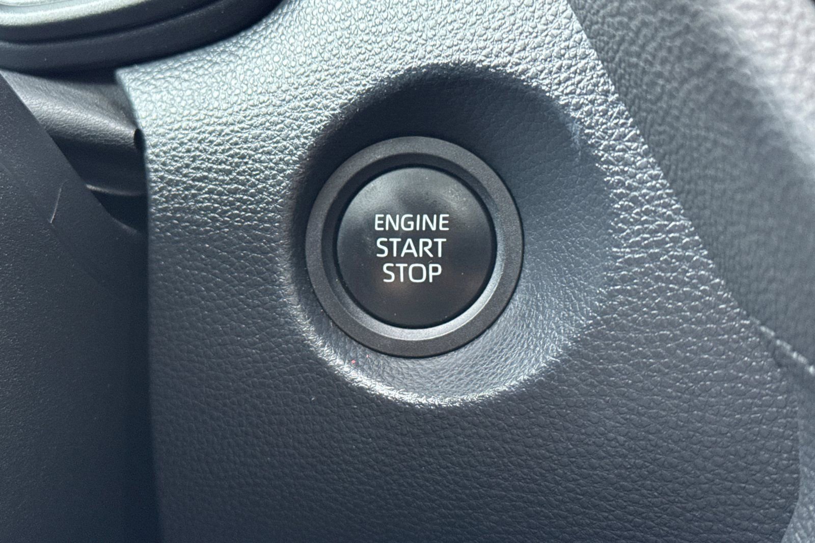 Used 2024 Toyota Corolla Cross LE image 22