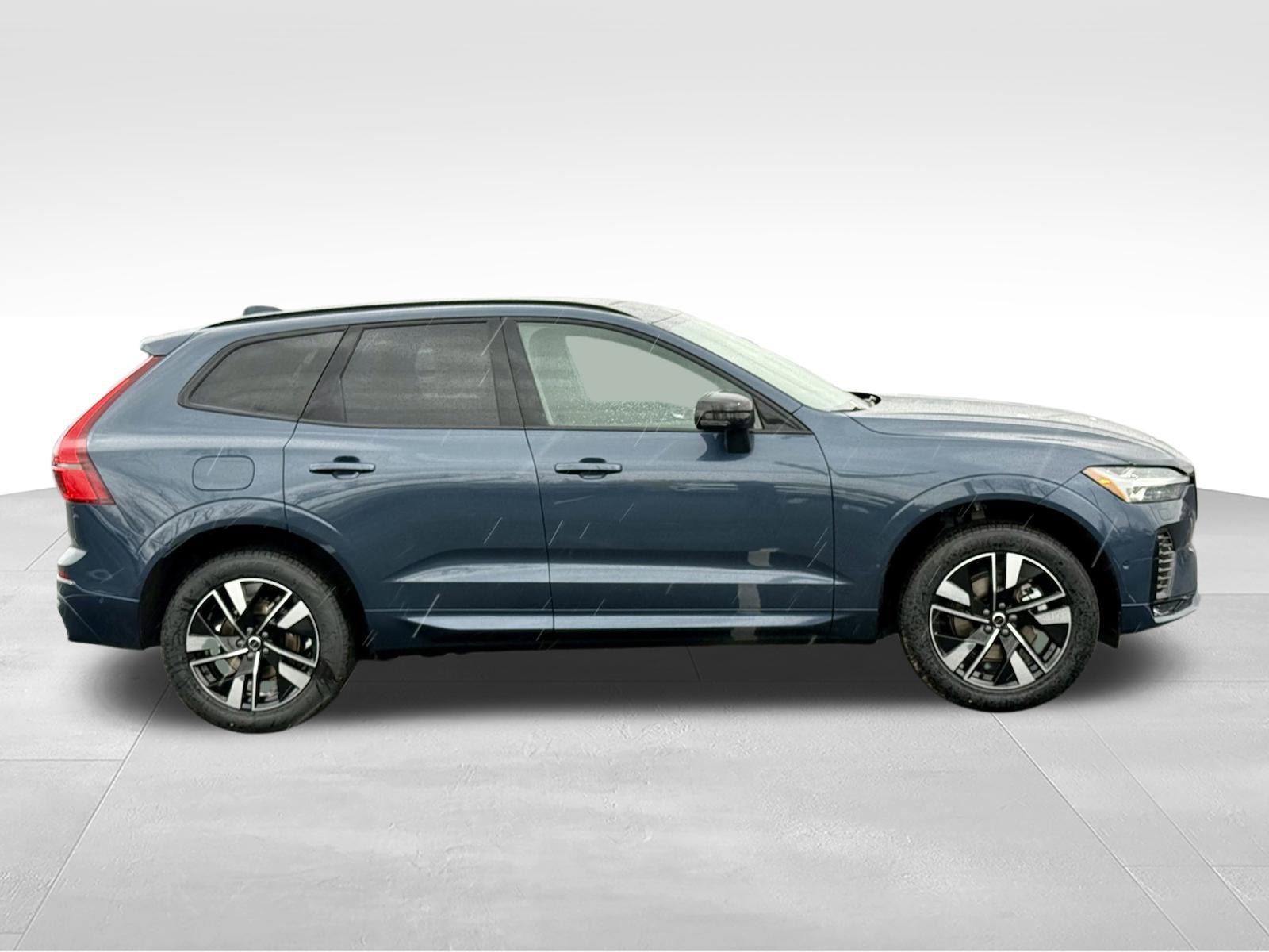 New 2027 Volvo XC60 B5 Core AWD/4WD image 7