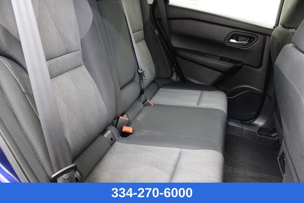 Certified 2025 Nissan Rogue SV image 19