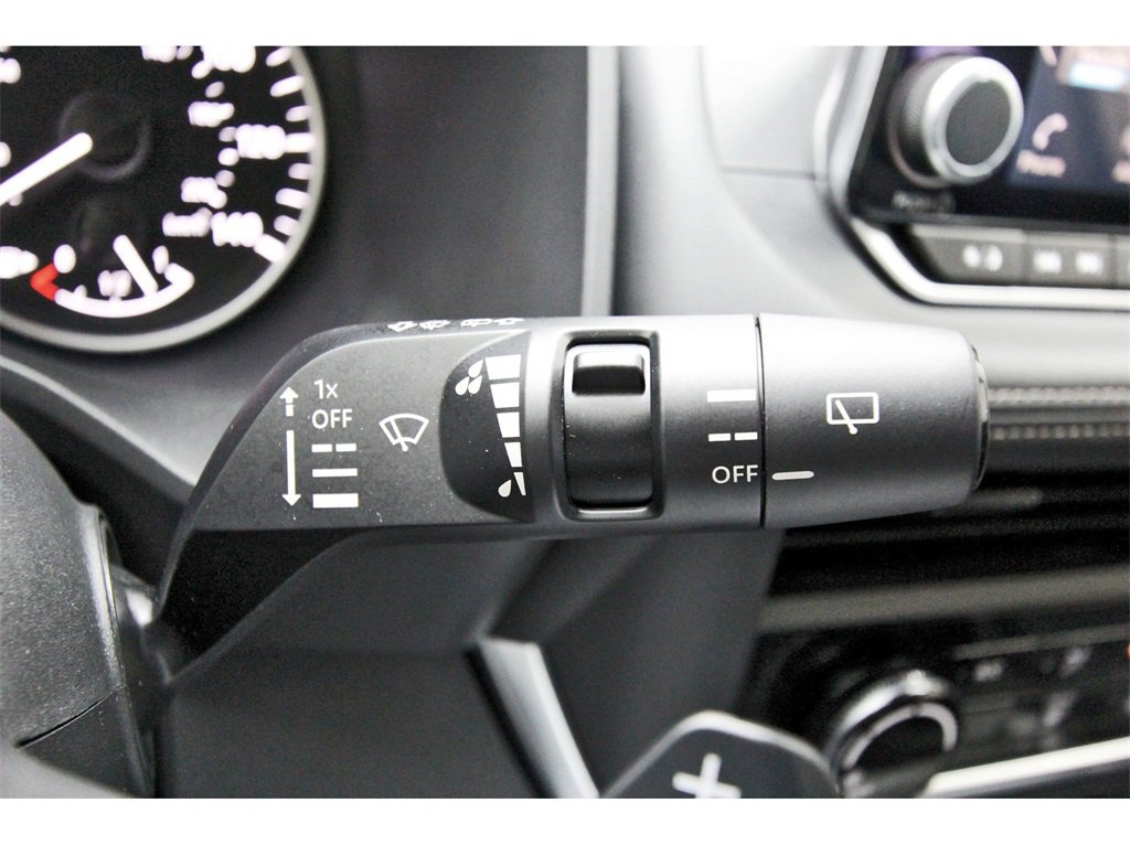 Used 2024 Nissan Rogue S image 16