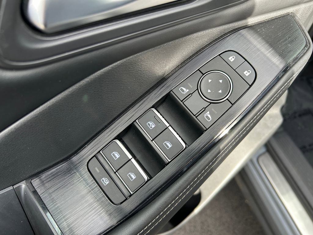 Used 2023 Nissan Rogue SL w/ SL Premium Package image 23