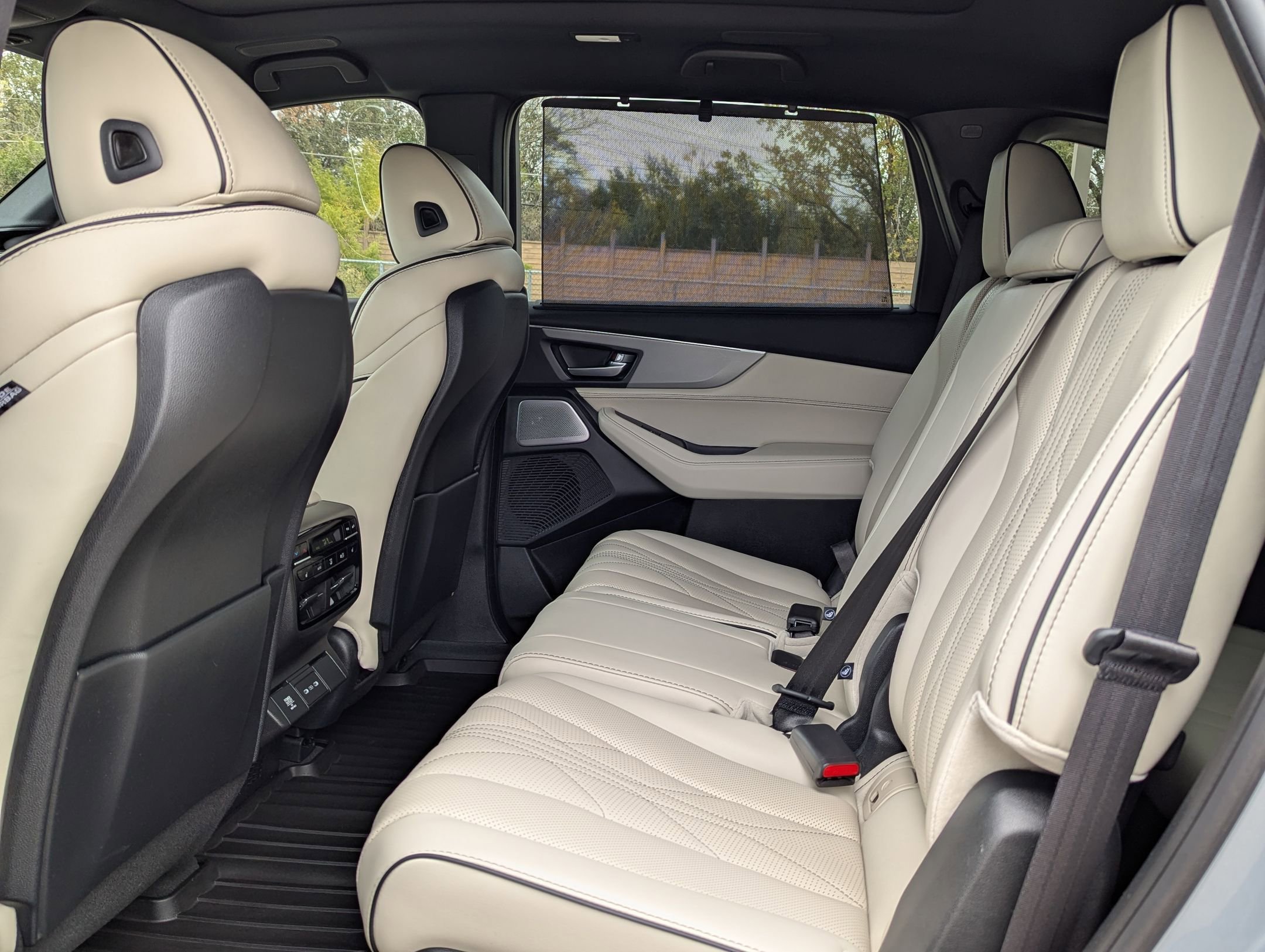 Used 2025 Acura MDX A-Spec image 15