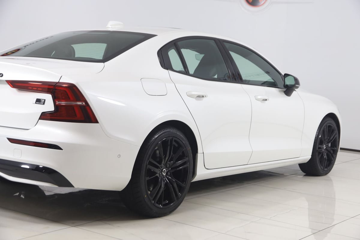 Used 2024 Volvo S60 T8 Plus AWD/4WD image 43