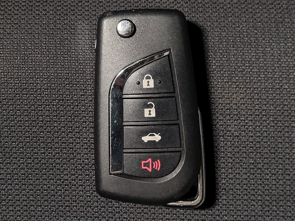 Used 2025 Toyota Corolla LE FWD image 32