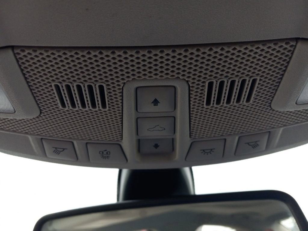 Used 2020 Ford Fusion SE image 35