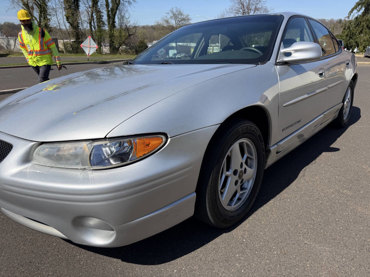 Used 2002 Pontiac Grand Prix GT image 2