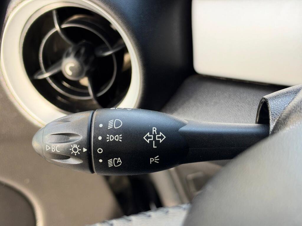 Used 2013 MINI Cooper Clubman FWD image 14