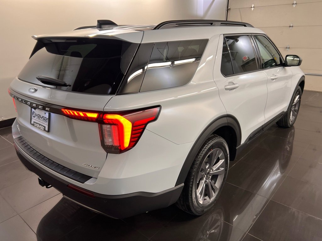 New 2026 Ford Explorer Active image 6