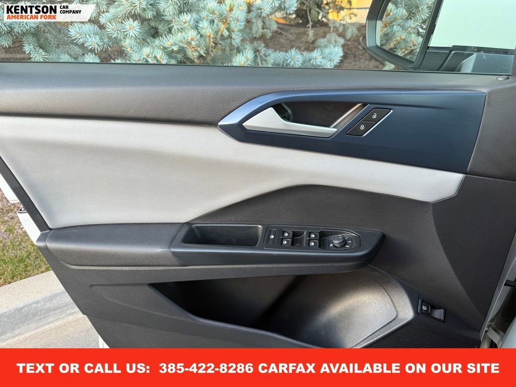 Used 2022 Volkswagen Taos SE image 19