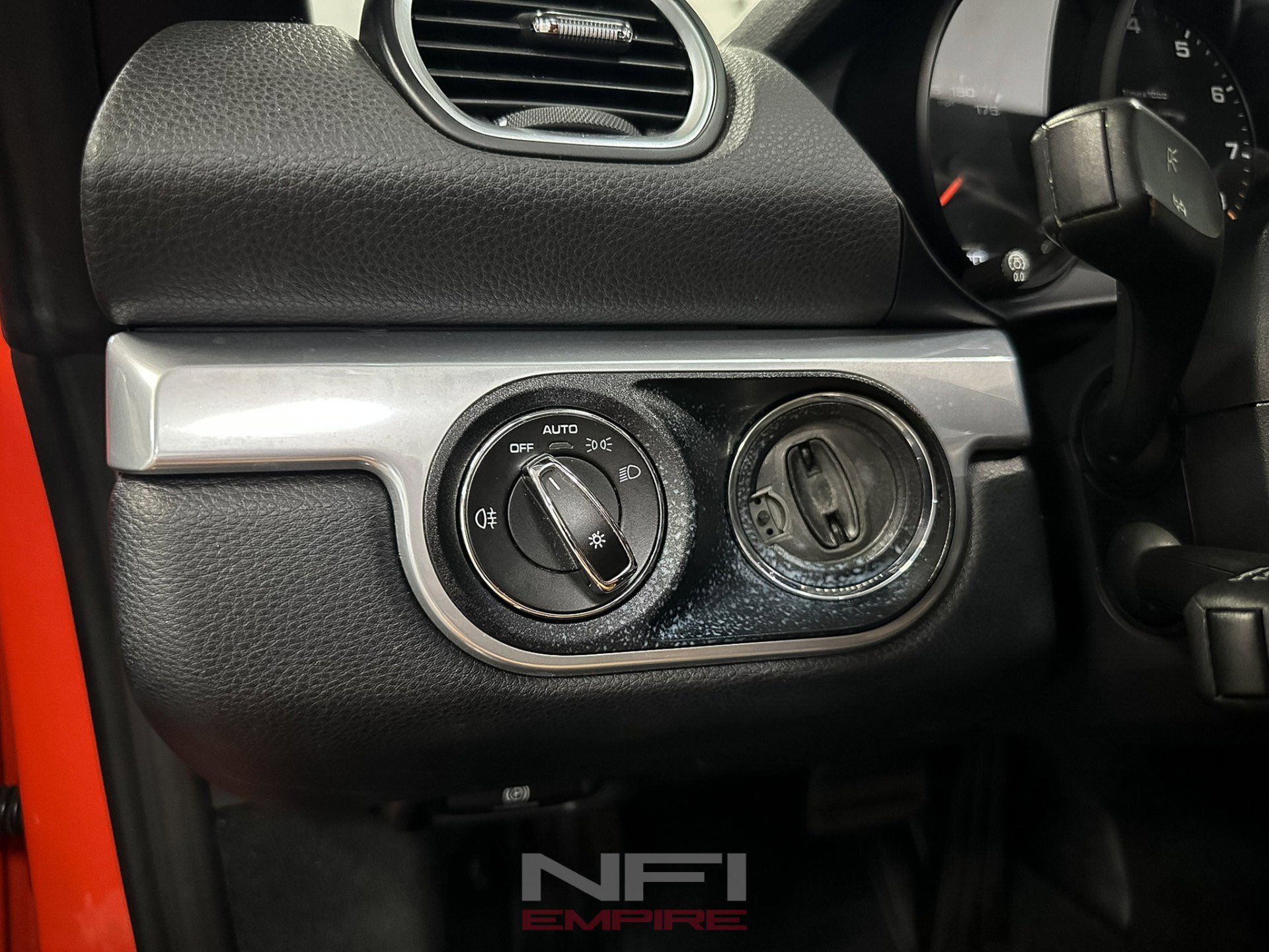 Used 2017 Porsche 718 Boxster Roadster 2D image 39