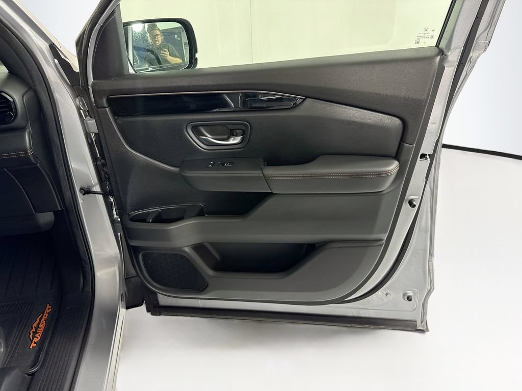 Certified 2025 Honda Pilot TrailSport image 26