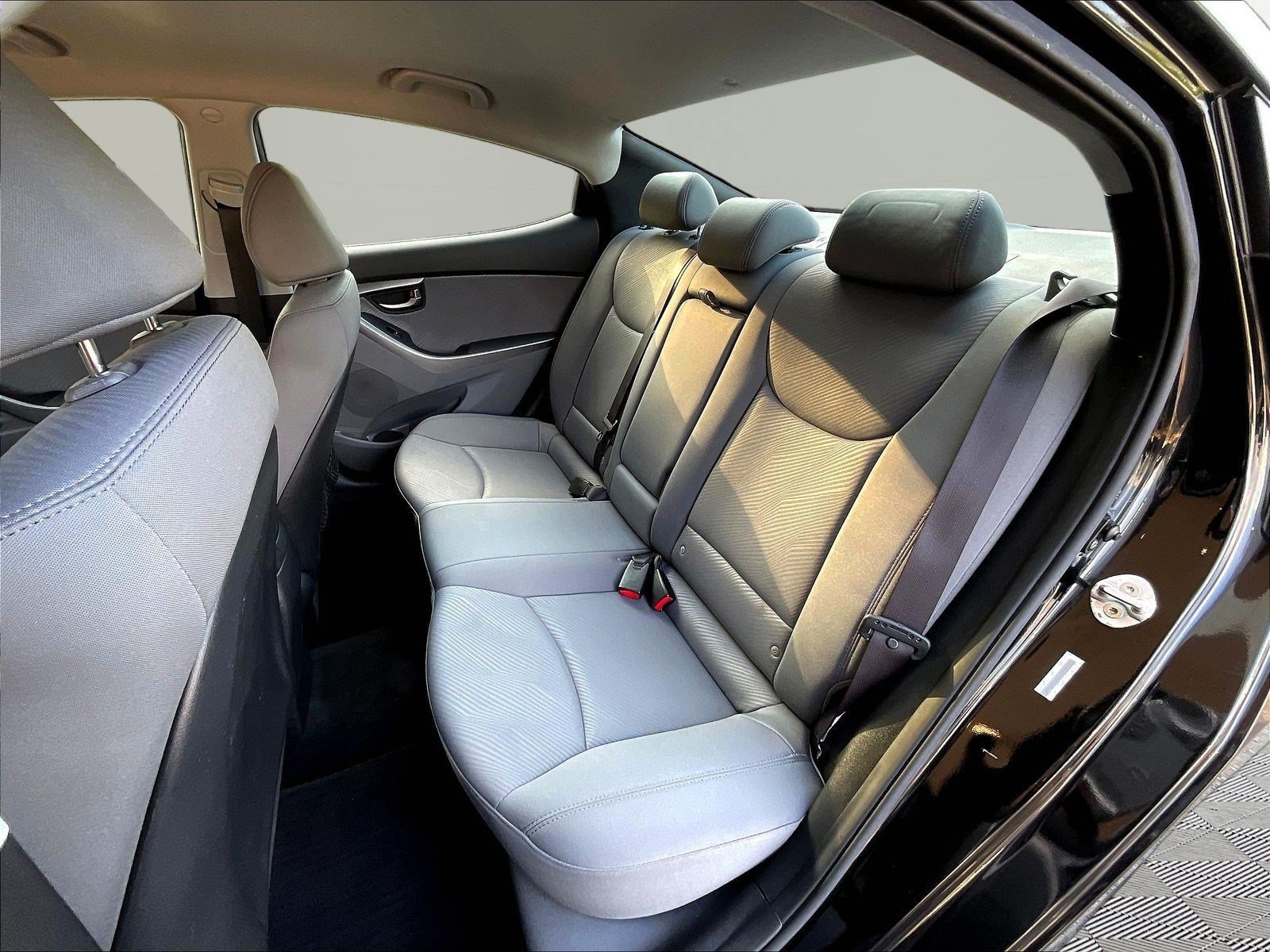 Used 2013 Hyundai Elantra GLS w/ Preferred Pkg FWD image 19