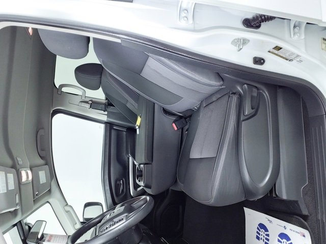 Used 2023 Nissan Titan SV image 23