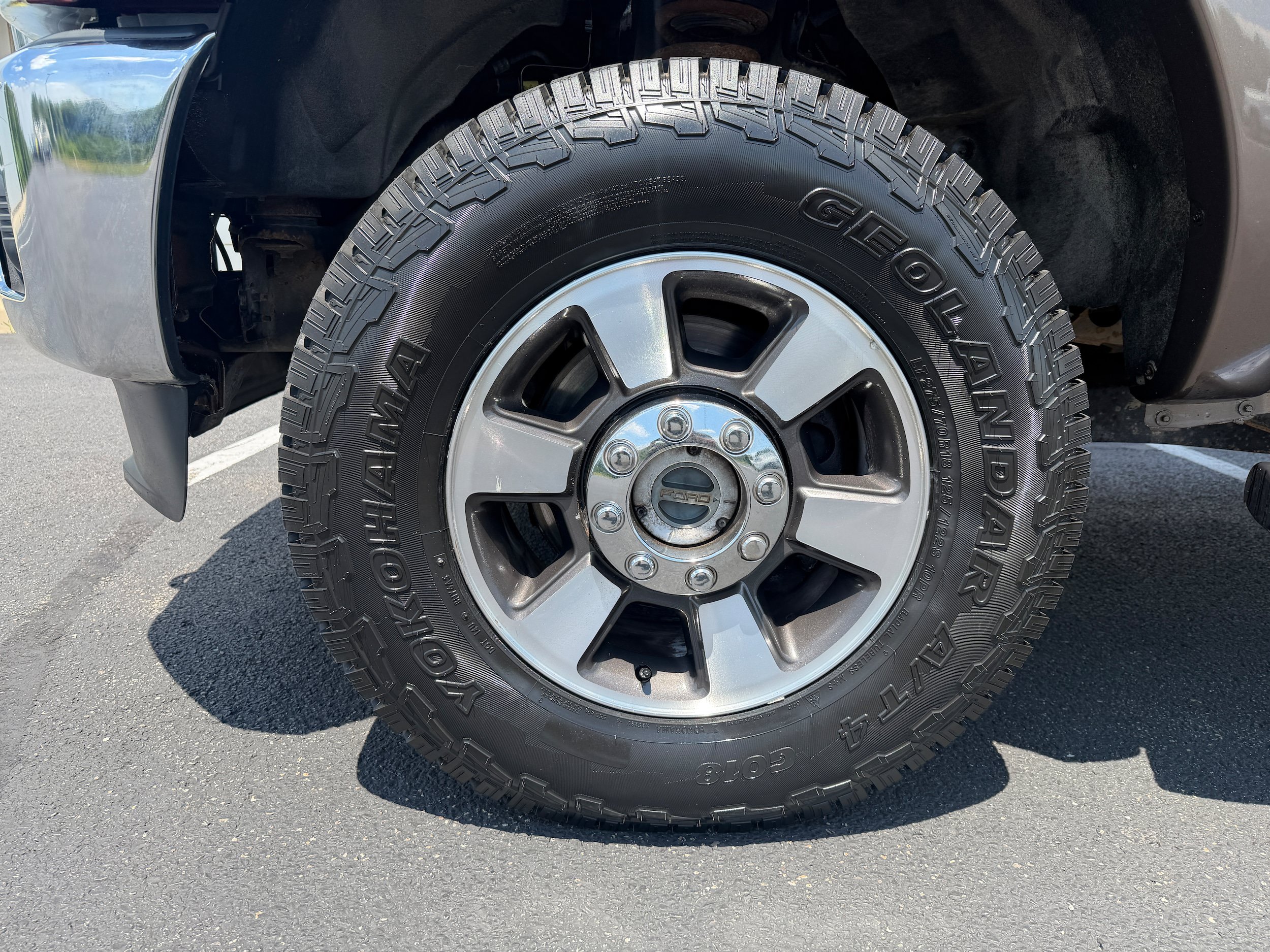 Used 2015 Ford F250 Lariat w/ Lariat Interior Package AWD/4WD image 11