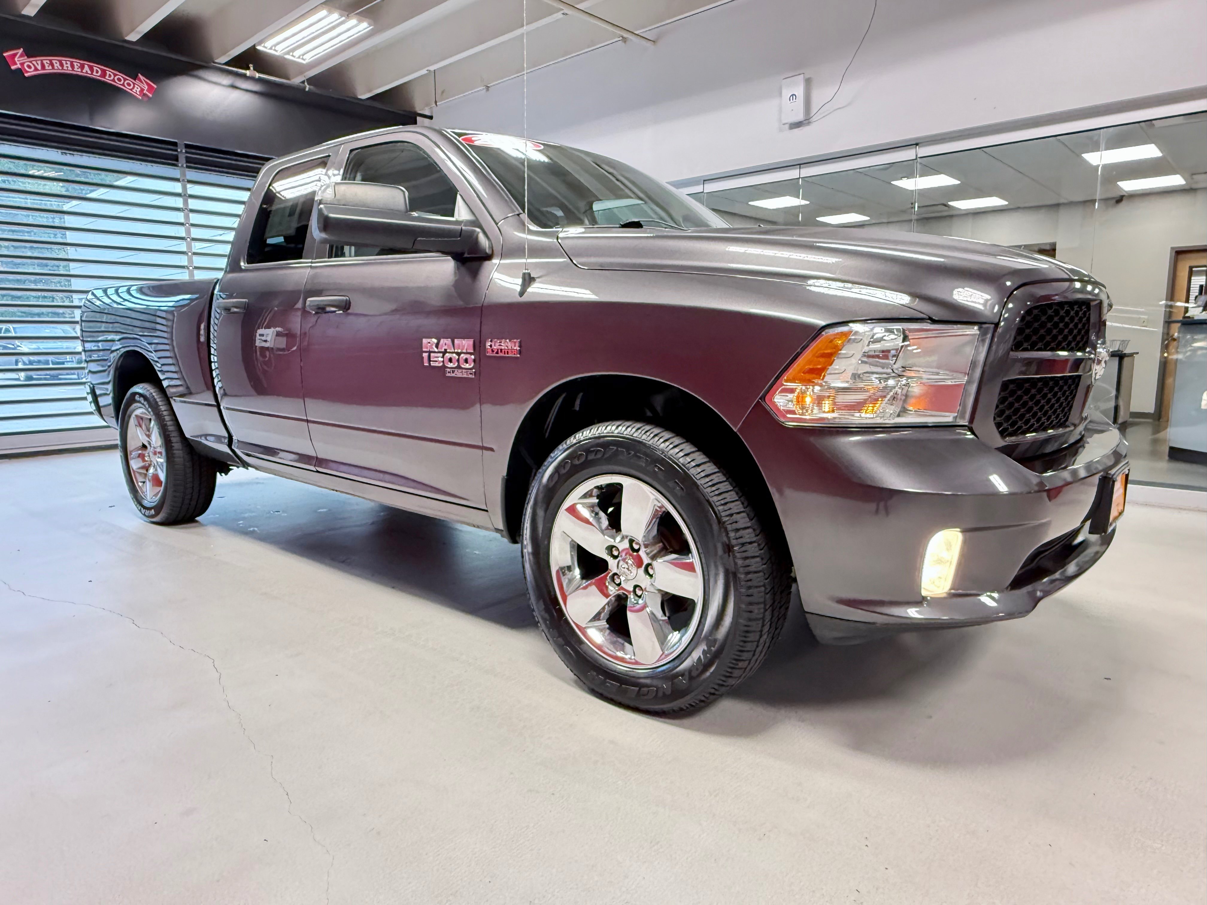 Used 2019 RAM 1500 Express w/ Express Value Package AWD/4WD image 10