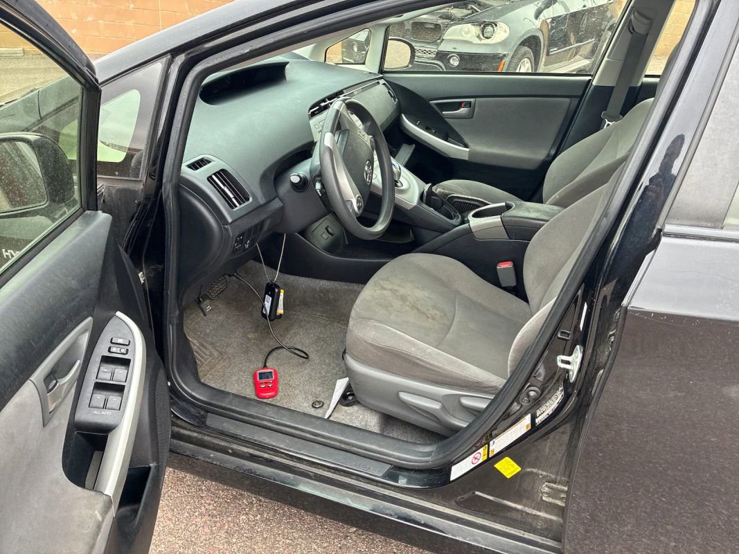 Used 2015 Toyota Prius Two FWD image 5