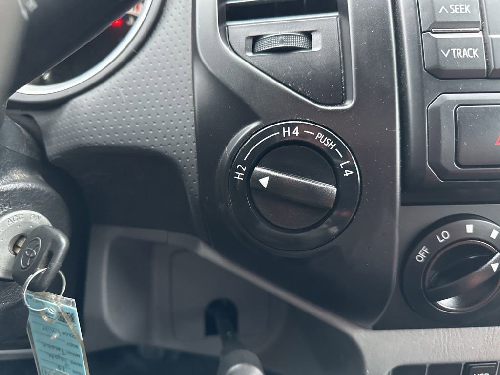 Used 2013 Toyota Tacoma 4x4 Access Cab image 23