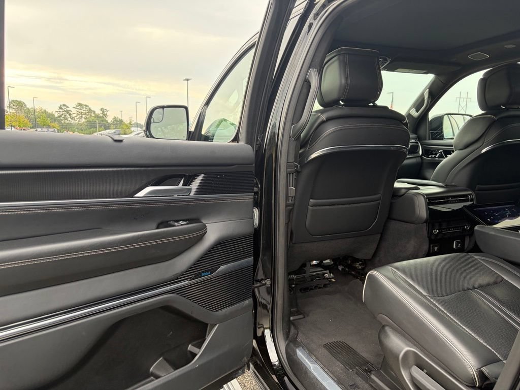 Used 2024 Jeep Grand Wagoneer Series II Obsidian w/ Quick Order Packagew 28T AWD/4WD image 40