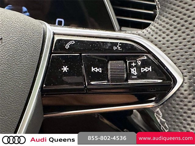 Used 2023 Audi e-tron S Prestige w/ Prestige Package image 28