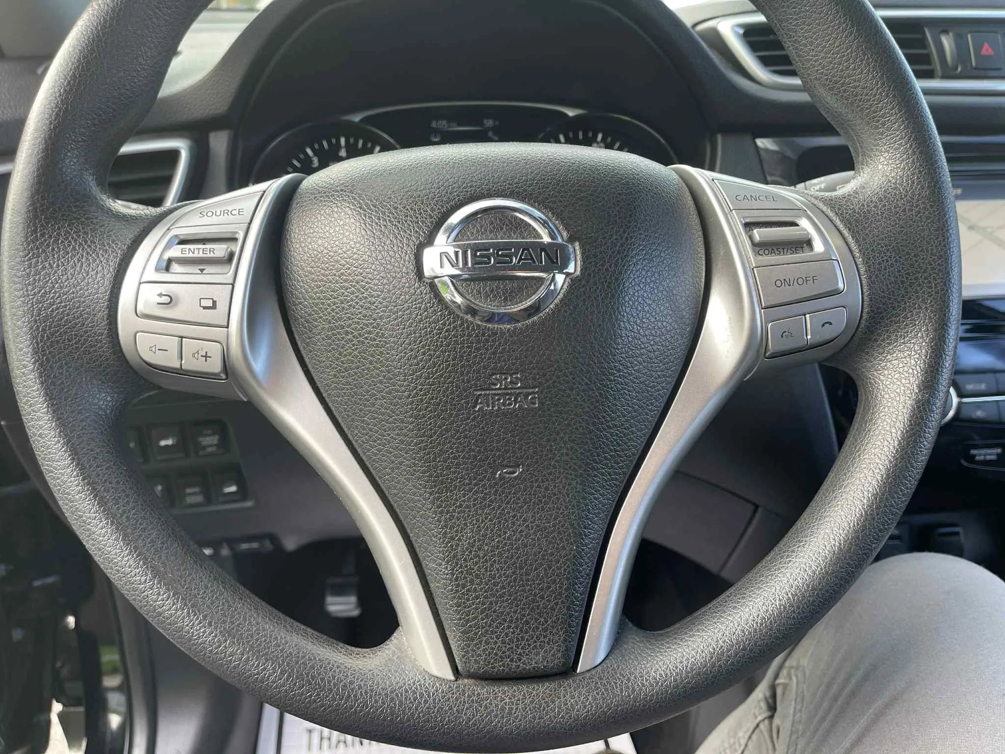 Used 2015 Nissan Rogue SV w/ SV Premium Package image 18