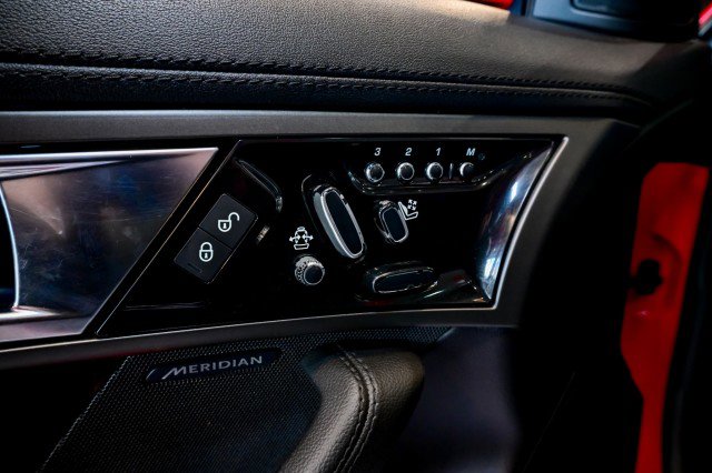 Used 2014 Jaguar F-TYPE S image 40