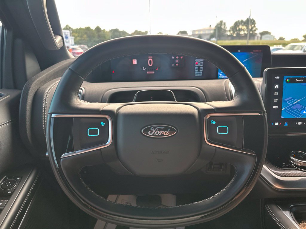 Used 2025 Ford Expedition Max Platinum w/ Stealth Performance Package AWD/4WD image 18