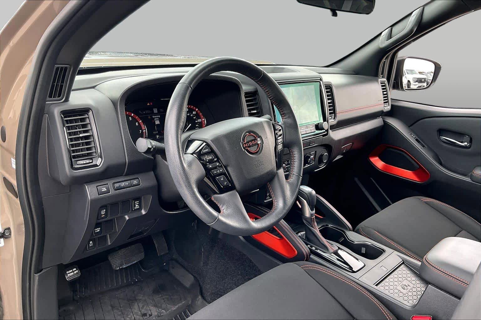 Used 2024 Nissan Frontier Pro-X w/ Pro Convenience Package RWD image 17