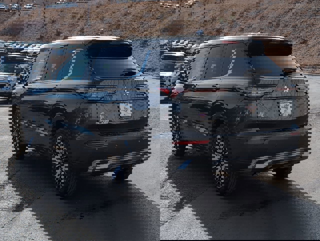 Used 2025 Mitsubishi Outlander Trail Edition image 5