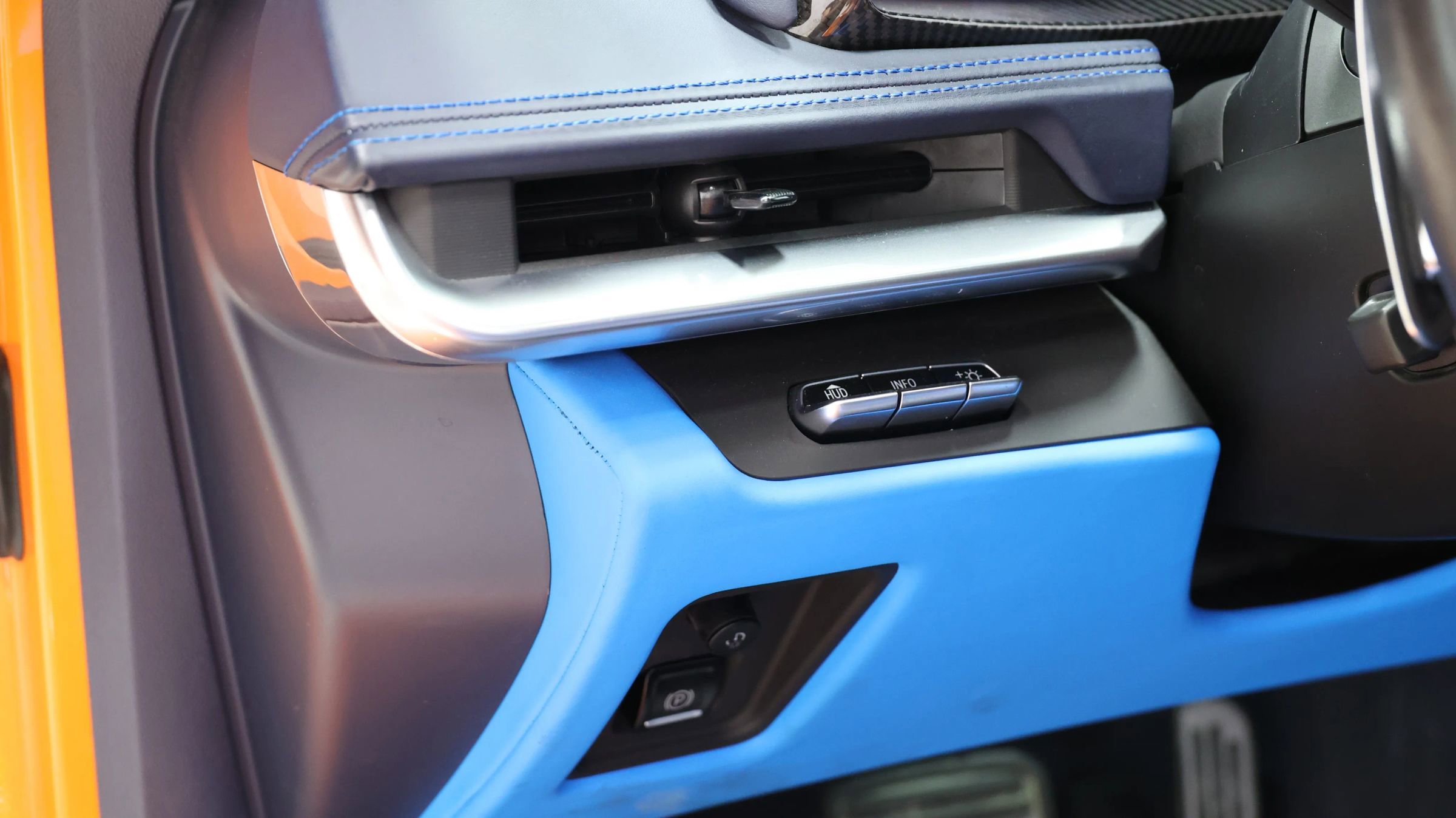 Used 2022 Chevrolet Corvette Stingray Premium Conv w/ Z51 Performance Package image 25