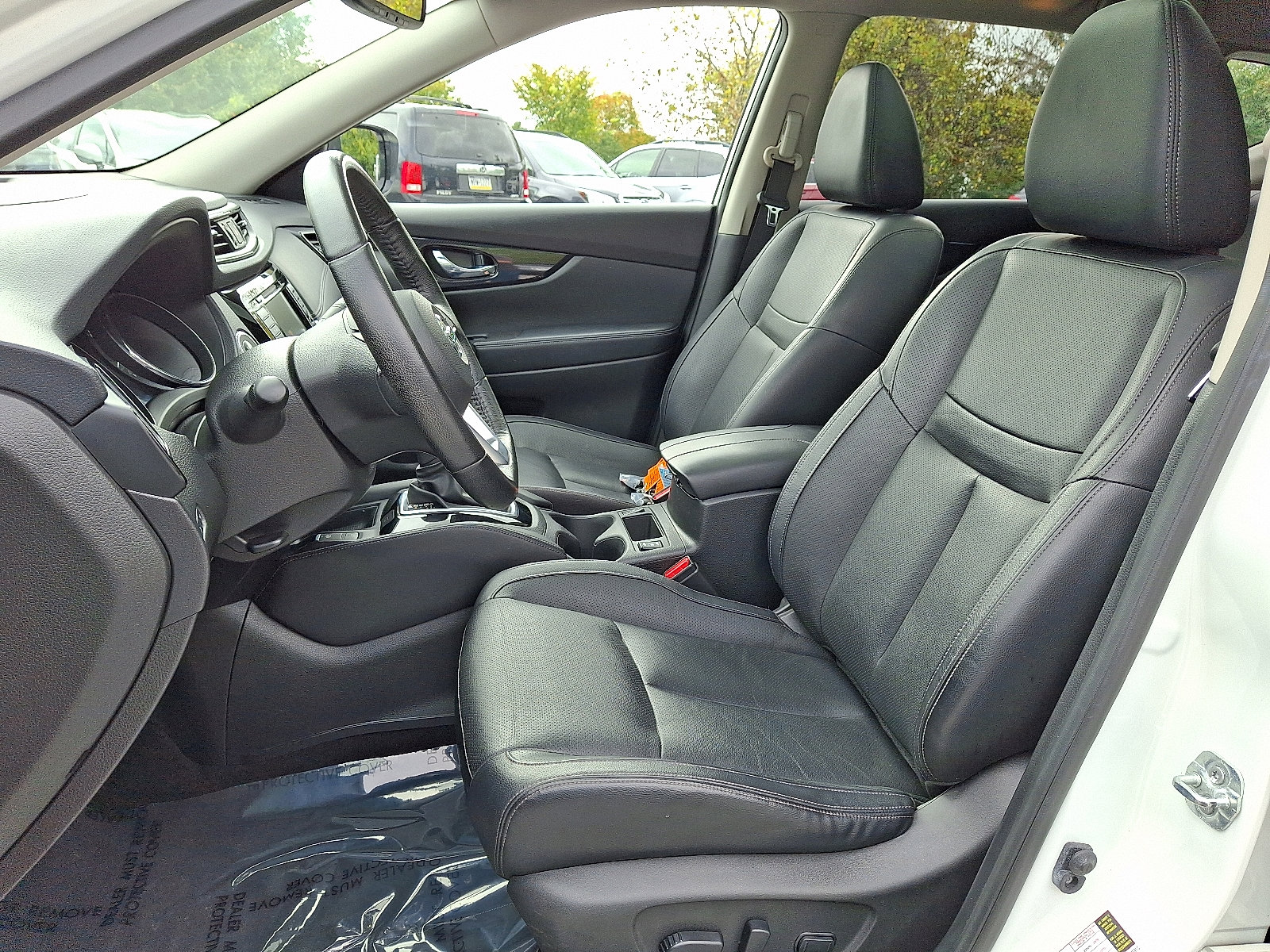 Used 2018 Nissan Rogue SL w/ Premium Package image 13