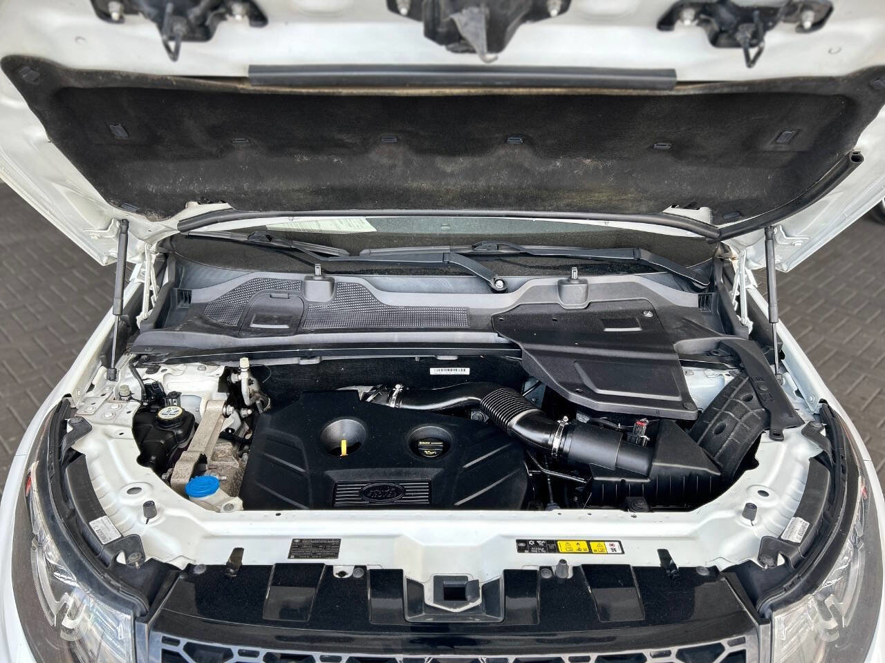 Used 2017 Land Rover Discovery Sport HSE AWD/4WD image 92