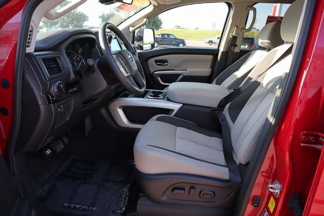 Certified 2024 Nissan Titan SV w/ SV Convenience Package image 18