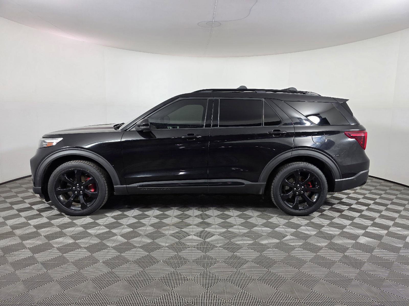 Used 2020 Ford Explorer ST w/ ST Street Pack AWD/4WD image 2
