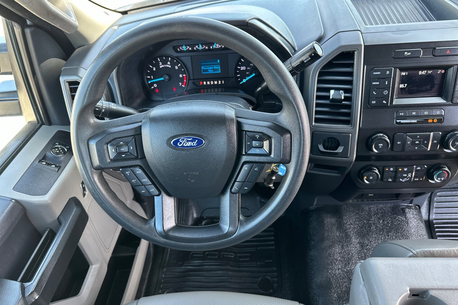 Used 2022 Ford F250 XL w/ Power Equipment Group image 14