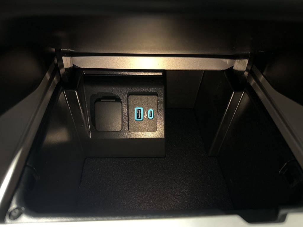 Used 2023 Ford Explorer XLT w/ Equipment Group 202A image 36