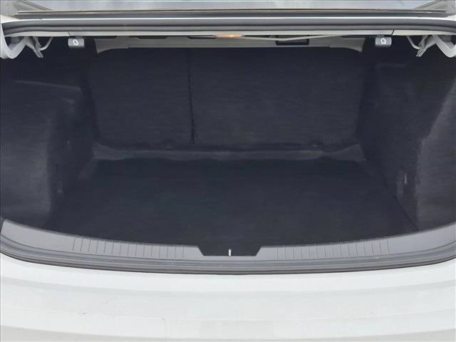Used 2020 Chevrolet Malibu LT FWD image 6