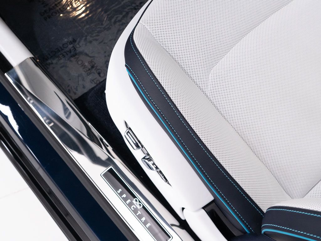 Certified 2026 Rolls-Royce Spectre Black Badge AWD/4WD image 12