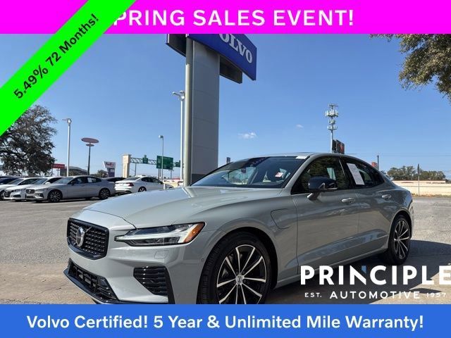Certified 2025 Volvo S60 T8 Plus image 5
