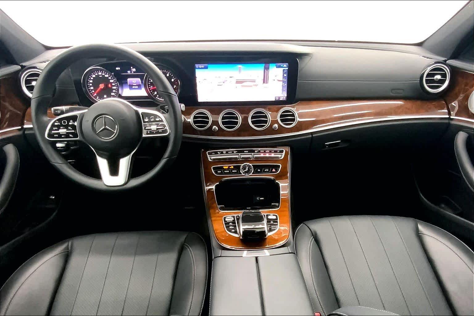 Used 2019 Mercedes-Benz E 300 4MATIC image 18