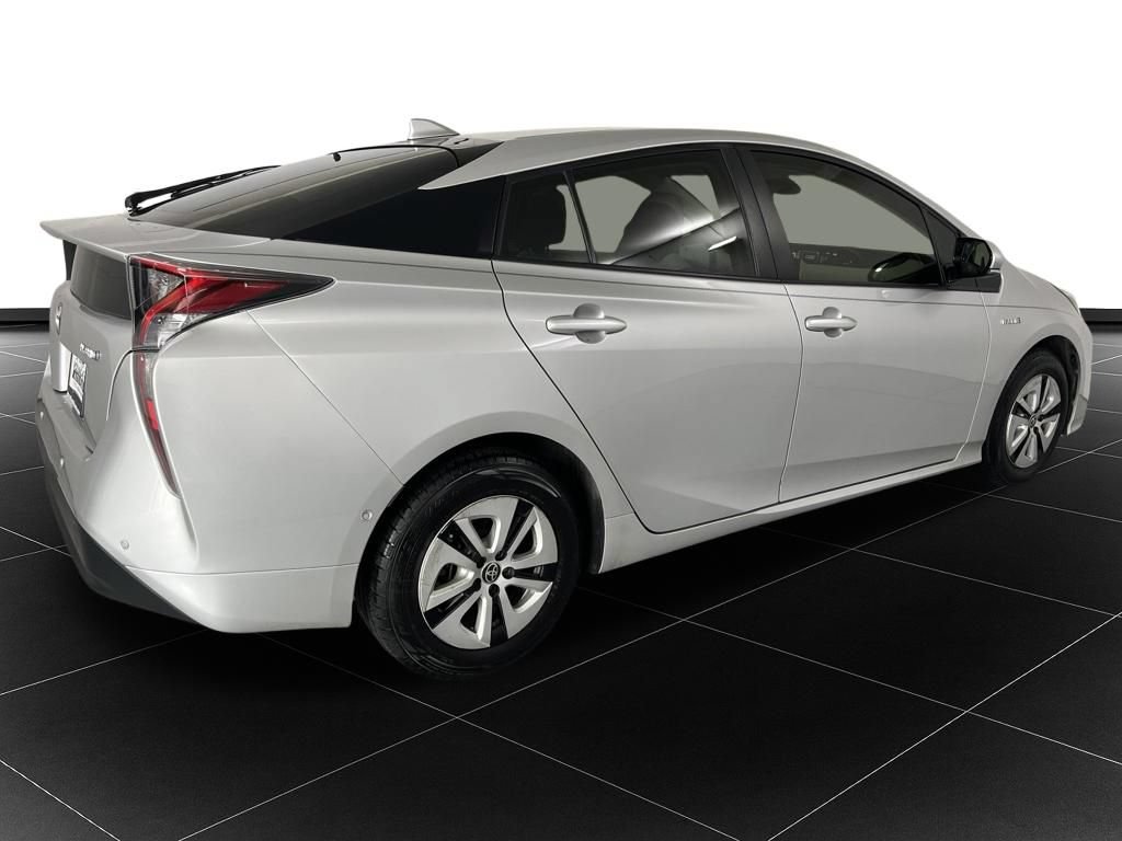 Used 2017 Toyota Prius Two w/ Prius Two Safety Plus Package FWD image 5