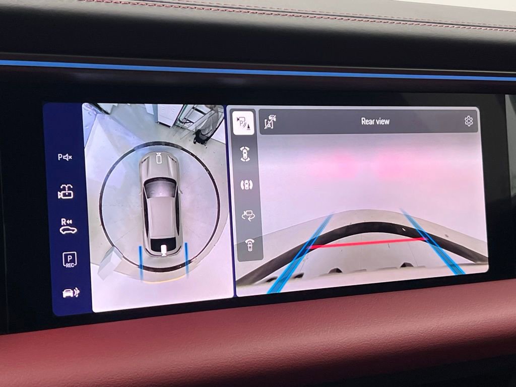 New 2026 Porsche Macan 4 Electric image 15