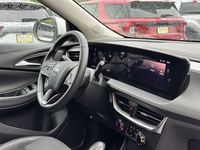 Used 2024 Buick Encore GX Preferred w/ Comfort Package FWD image 32