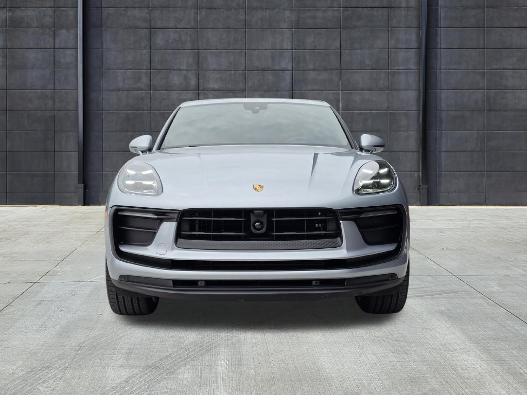 New 2026 Porsche Macan AWD/4WD image 9
