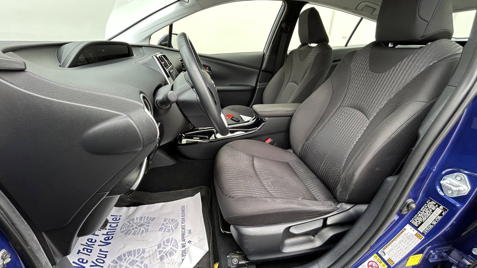 Used 2017 Toyota Prius Four image 11