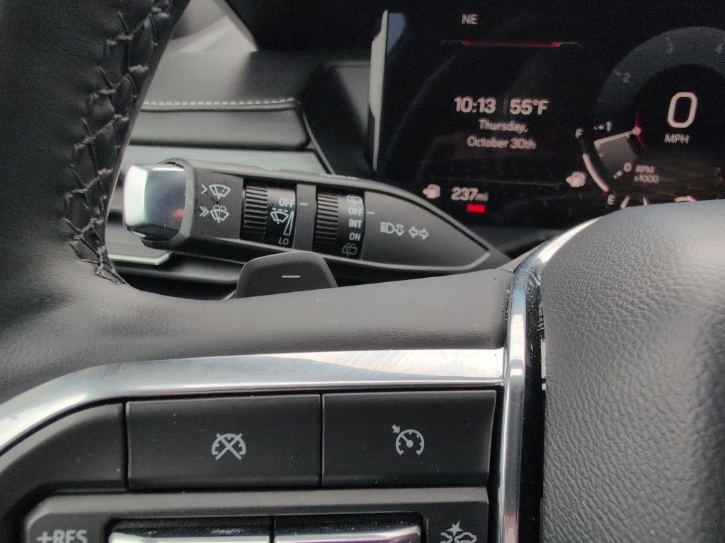 Used 2025 GMC Acadia Elevation image 24