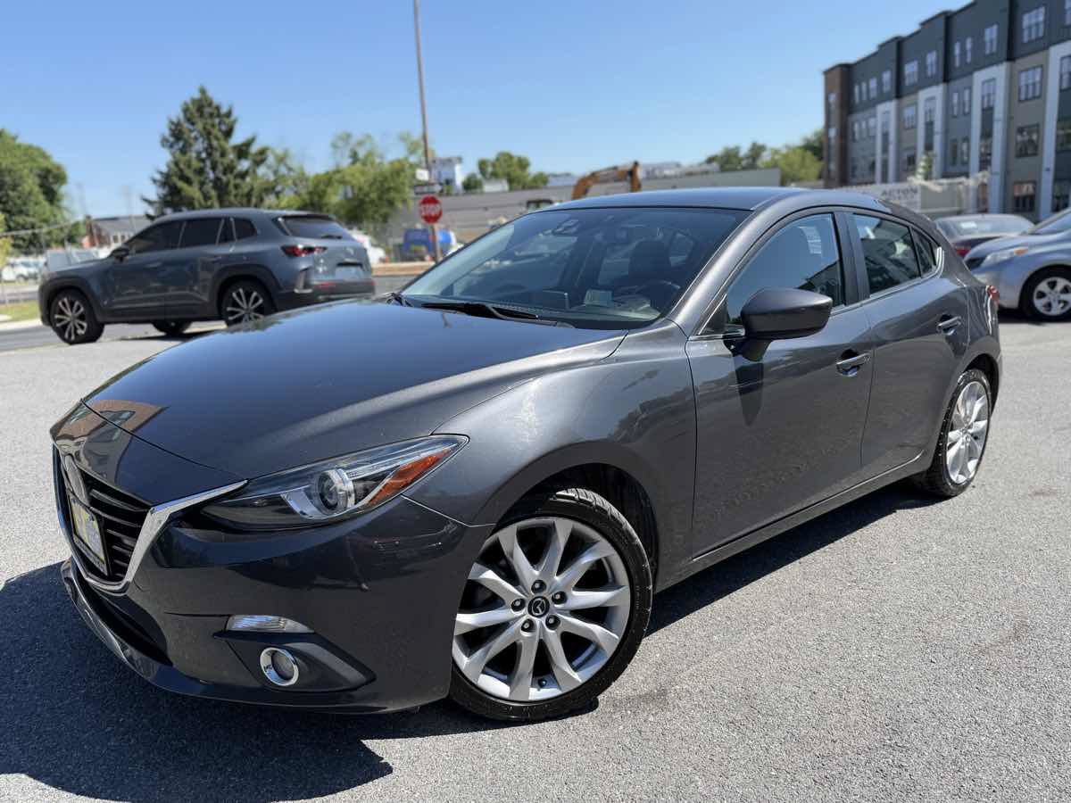 Used 2014 MAZDA MAZDA3 s Grand Touring w/ Technology Package FWD image 3
