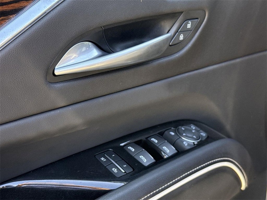 Used 2024 Cadillac Escalade ESV Premium Luxury image 23