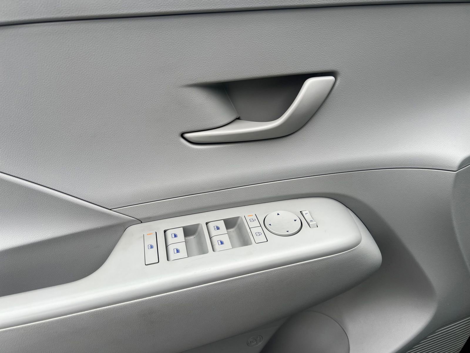 Used 2025 Hyundai Kona SEL image 20