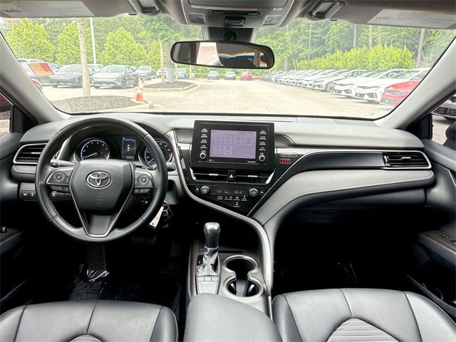 Used 2022 Toyota Camry SE image 21
