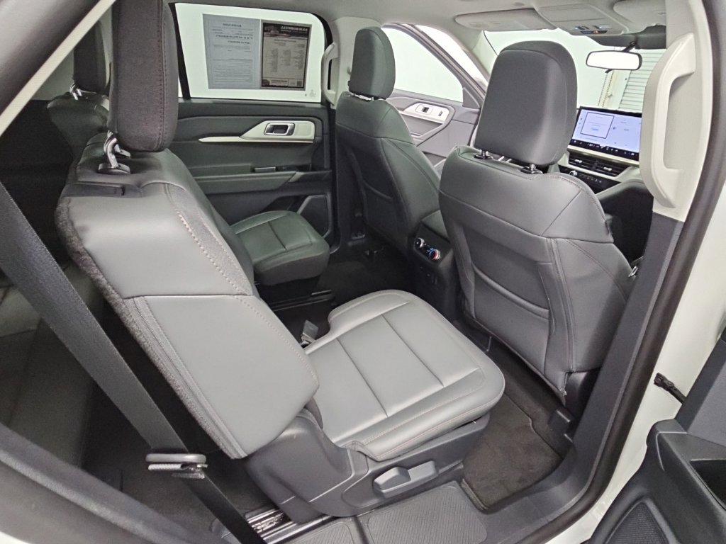 Used 2026 Ford Explorer Active w/ Active Comfort Package AWD/4WD image 38